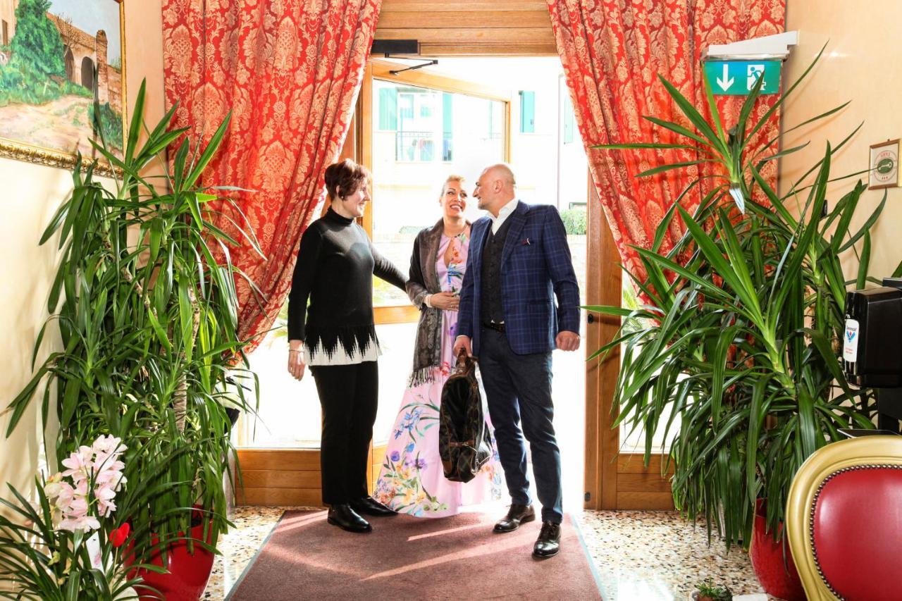 Albergo Antica Corte Marchesini Campagna Lupia Zewnętrze zdjęcie