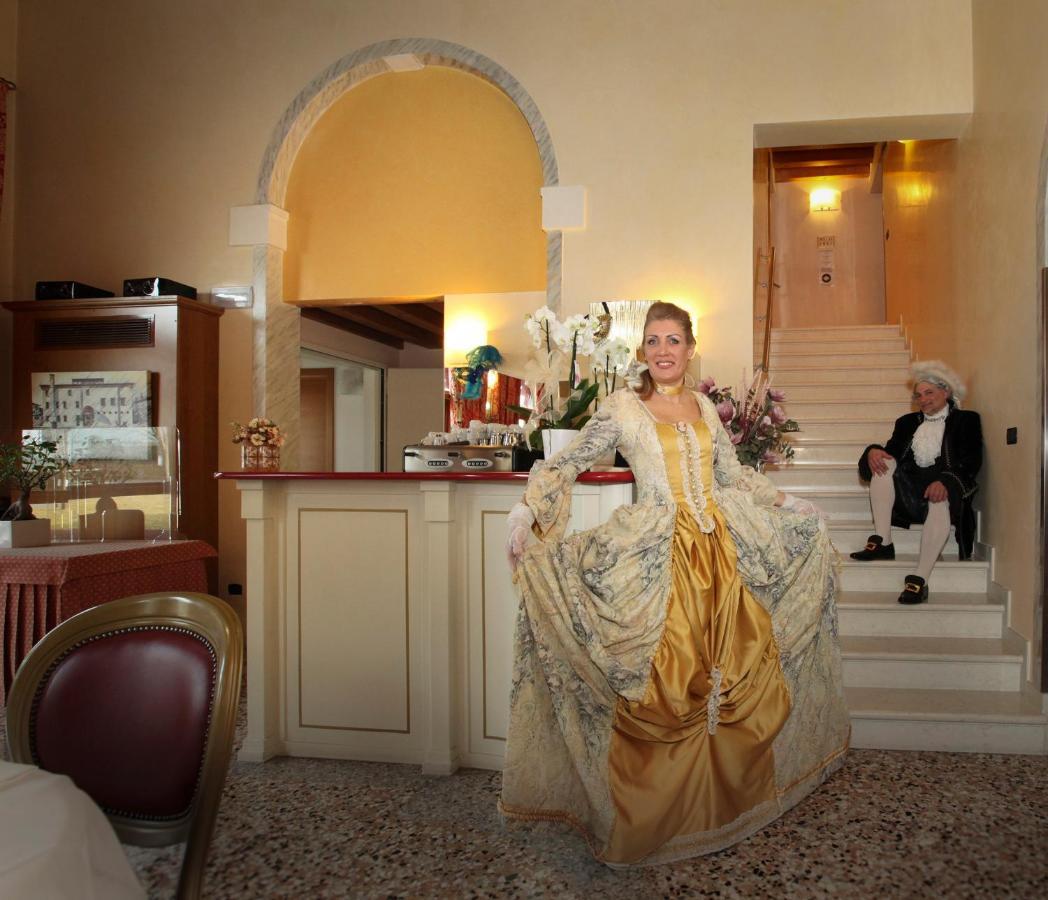Albergo Antica Corte Marchesini Campagna Lupia Zewnętrze zdjęcie