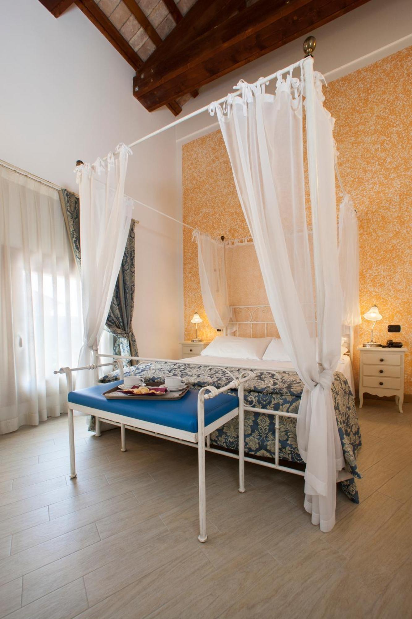 Albergo Antica Corte Marchesini Campagna Lupia Zewnętrze zdjęcie