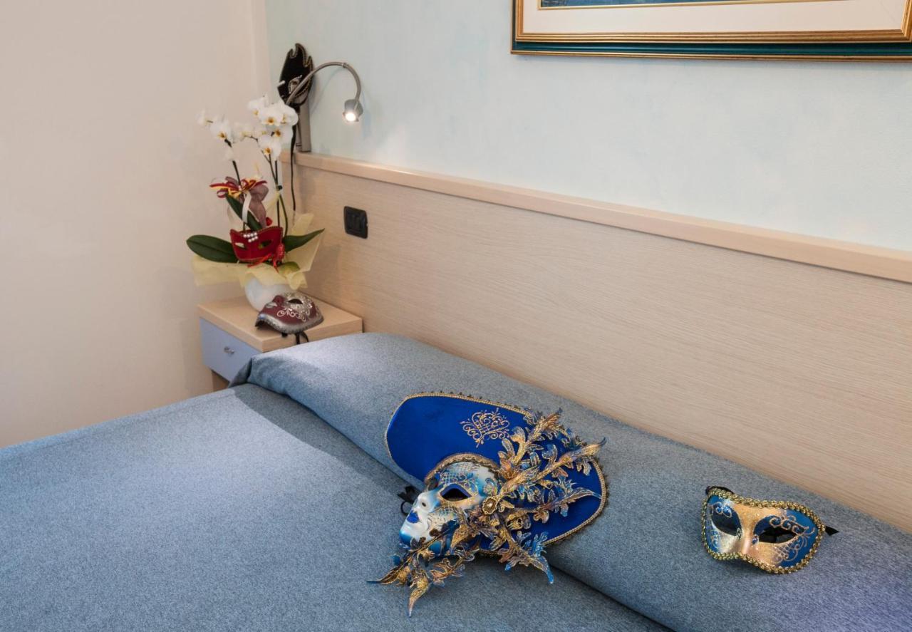 Albergo Antica Corte Marchesini Campagna Lupia Zewnętrze zdjęcie