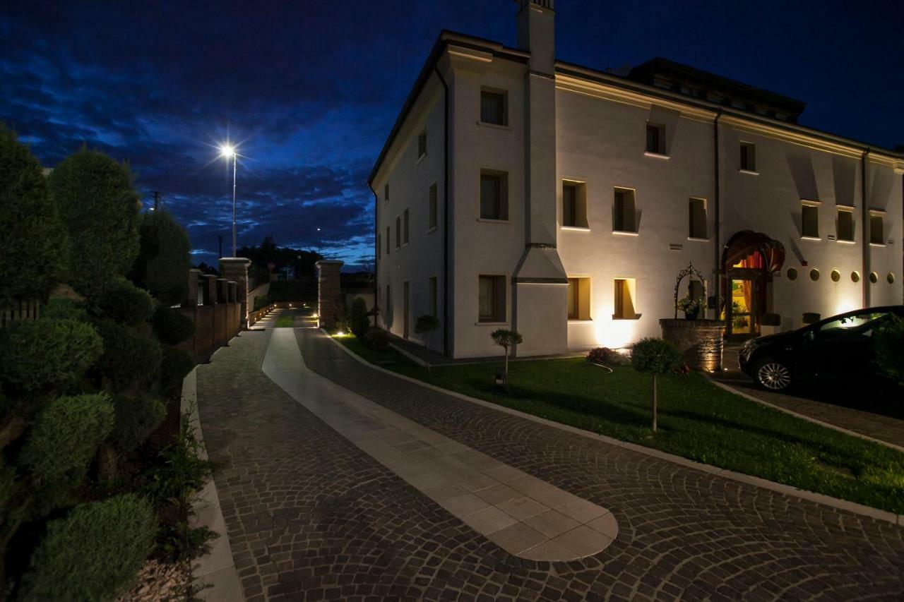 Albergo Antica Corte Marchesini Campagna Lupia Zewnętrze zdjęcie